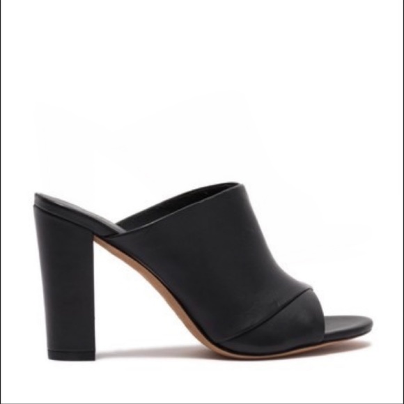 💕HP💕Vince heath cross strap sandal black leather - Picture 2 of 13